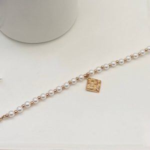 دستبند مروارید دخترانه با آویز ds179