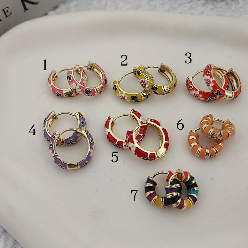 گوشواره حلقه ای میناکاری